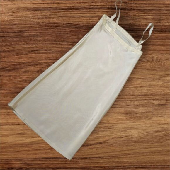 Elegant Vintage Cream Slip Dress - Picture 3 of 4